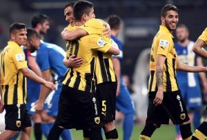 Από τα αποδυτήρια με Αραβίδη… η ΑΕΚ