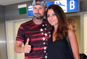 Survivor: Επέστρεψαν στην Ελλάδα η Ειρήνη Κολιδά και ο μάνατζερ ράγκμπι (Video)