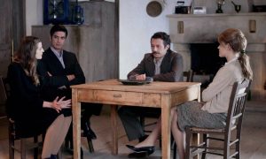 Άγριες Μέλισσες: Ποια ηθοποιός εργάζεται και ως σερβιτόρα