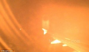 Αεροπλάνο με 148 επιβάτες αρπάζει φωτιά κατά την απογείωση (video)