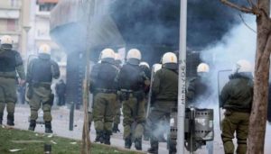 Άγριες συμπλοκές οπαδών στην Κύπρο