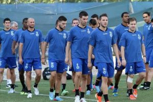 Τέσσερεις στο… απουσιολόγιο