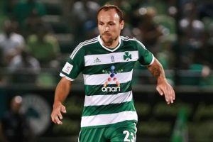 Απών και ο Σίλντενφελντ με Λεβαδειακό