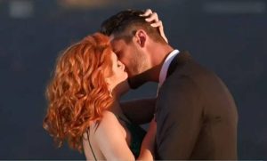 The Bachelor: Το τρίτο πρόσωπο ανάμεσα στον Παναγιώτη και τη Νικολέττα (pics+vid)