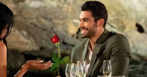The Bachelor – Spoiler: Οι τρεις κοπέλες που έφτασαν στο τέλος (video)