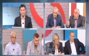 O Παπαδάκης, ο Βαρουφάκης και ο… Γιακουμάτος (video)
