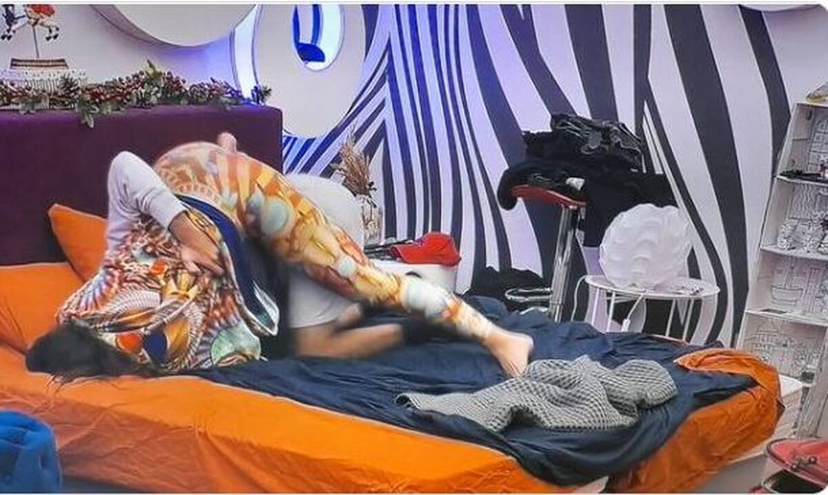 Big Brother: Το ερωτικό.. παιχνίδι που έκανε το Twitter να ξεσπάσει (photos&vid)