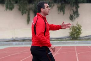 Ανοικτή η πόρτα του Πανηλειακού για Βούζα