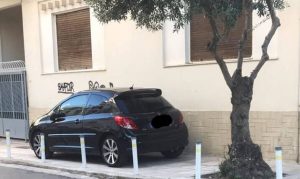 Το παρκάρισμα που έγινε viral στην Ελλάδα (photo)
