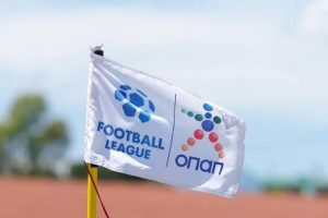 Football League: Έξι ομάδες στο… σκαμνί