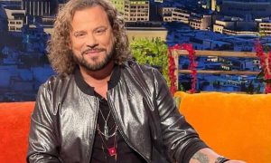 Survivor: Το απόλυτο χάος με το τηλέφωνο του Χρήστου Δάντη