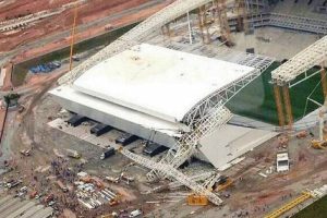 Τρεις νεκροί από πτώση οροφής γηπέδου στη Βραζιλία! (videos)