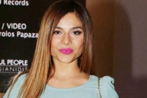 Η Ελευθερία Ελευθερίου στην παραλία (photos)