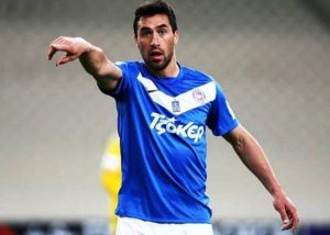 Περόνε: «Ομάδα με γράμματα κεφαλαία»