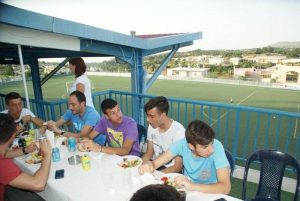 Επισκοπή: Φινάλε με μπάρμπεκιου
