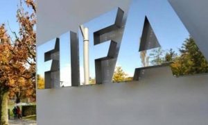Γκάζια στον πρόεδρο της ΕΠΟ από τη FIFA