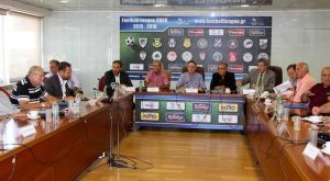 Αναβολή και επισήμως στην έναρξη της Football League
