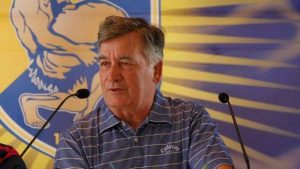 Κωστούλας: «Άδικη η αναβολή – Να παρθούν πιο αυστηρά μέτρα»