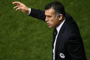 «Σειρήνες» από έξω… για Αναστασίου