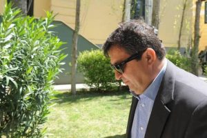 Στην Ευελπίδων και ο Παπακωνσταντίνου