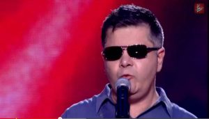 Συγκλόνισε τυφλός τραγουδιστής στο «The Voice»: Είμαι ΑΕΚτζης, θα τα… λέμε από του χρόνου (video)