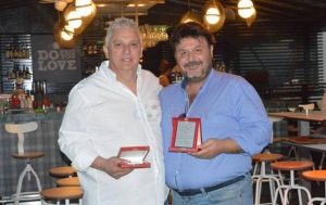 Το βραβείο σε Τόρη και Βαρούτσικο