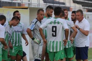 Γιούχτας: Θέλει τον κόσμο του