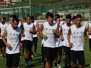 Γιούχτας: Όσοι αποχώρησαν, αποχώρησαν