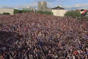 Ολη η Ισλανδία στην υποδοχή της εθνικής (videos)