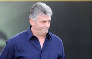 Κέρκυρα: Δίνει τα χέρια με Τσιώλη