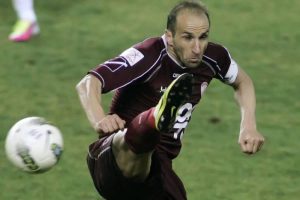 Άρης: «Κοιτάει» Νεμπεγλέρα