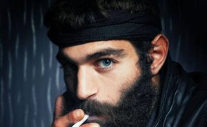 Μέχρι την Κύπρο έφτασε ο σέξι Κρητικός