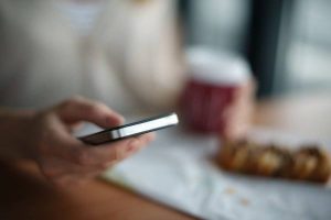 Αυτό είναι το μυστικό για να σας απαντούν στο πρώτο μήνυμα στα social!