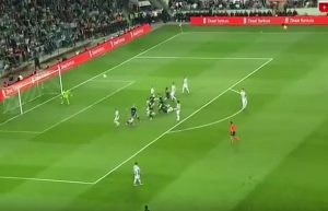 Το έβαλε απ’ το… σπίτι του ο Νάνι (video)