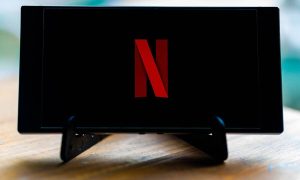 Netflix: Τι είδαν οι Έλληνες το 2020; Οι σειρές και οι ταινίες που προτίμησαν (pics)