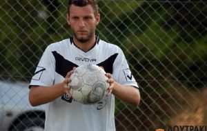ΑΟ Λουτράκι: «Έδεσε» Νικολάου