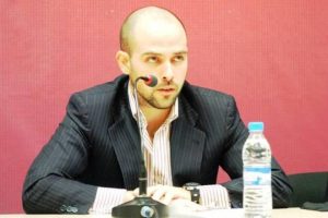 Όλιβερ: «Βάζω τώρα 700.000 ευρώ»