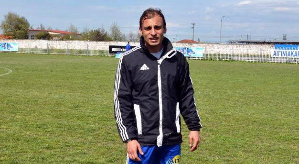 Υπέγραψε στα Μουδανιά ο Πλατάκης