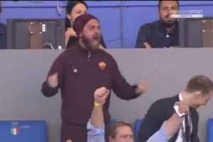 Τα… σπάει το πάθος και ο τρελός πανηγυρισμός του Ντε Ρόσι (video)