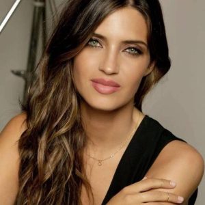 Η Σάρα Καρμπονέρο περιμένει το δεύτερο παιδί της! (photo)