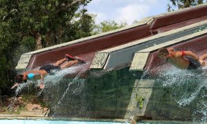 Survivor: Τρόμος το βράδυ στην καλύβα (video)