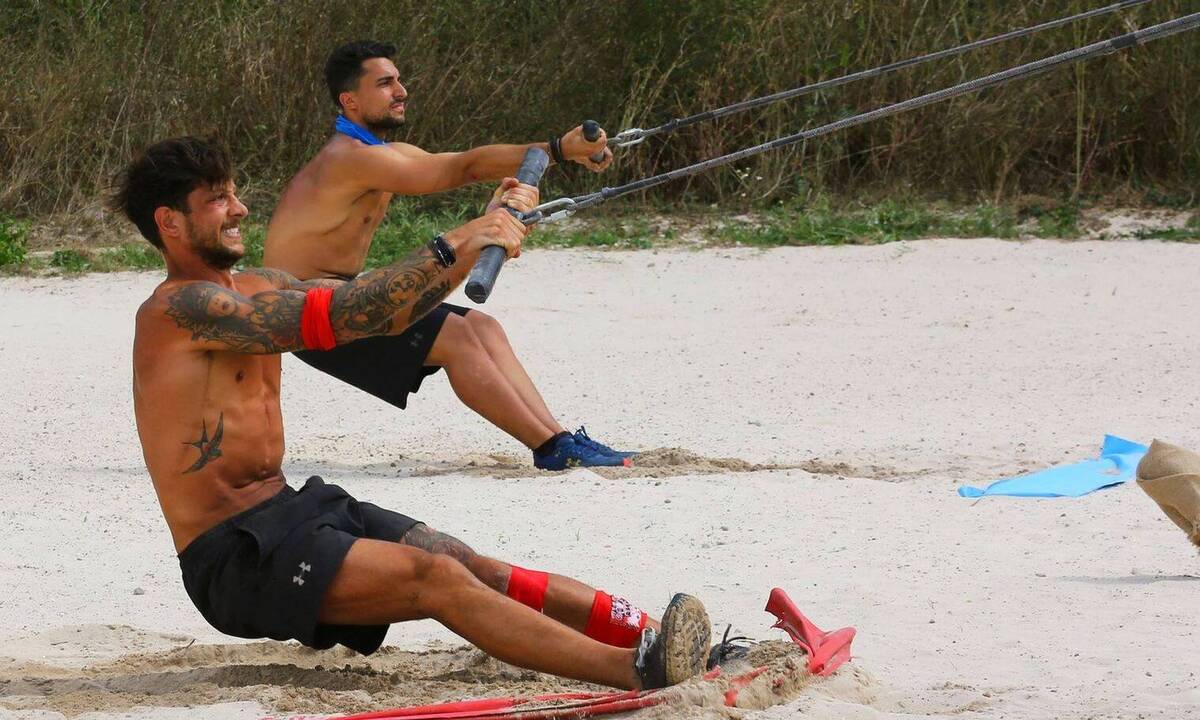 Survivor spoiler: Συμμαχίες, αντιζηλίες και ο μπαλαντέρ Πάνος Καλίδης - Θολό το τοπίο στους «μπλε»