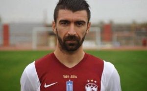 Ερμής Αραδίππου: Τίτλοι τέλους με Μουλόπουλο