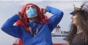 Ο TUS «τρολάρει» τον Sin Boy και το «MAMA» με νέο… τραγούδι (video)