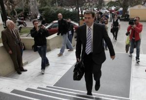 Βήμα… πίσω, οι ξένοι διαιτητές στο ντέρμπι, λέει ο Βασσάρας