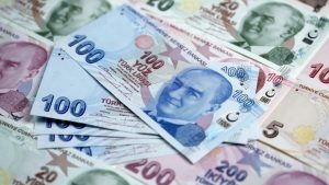 Γκρεμίζεται η τουρκική λίρα. Σε ιστορικό χαμηλό την Τρίτη