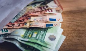 Επιδότηση αντικατάστασης ηλεκτρικού θερμοσίφωνα με ηλιακό
