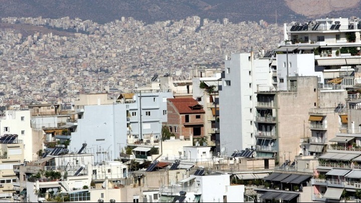 ΕΝΦΙΑ: Πόσοι ιδιοκτήτες ακινήτων δεν θα πληρώσουν φέτος φόρο;