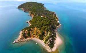 Το Εγγλεζονήσι γιορτάζει. Το έθιμο με τα καζάνια…