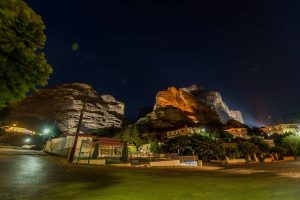 Τι συμβαίνει στη… σκιά των βράχων των Μετεώρων;